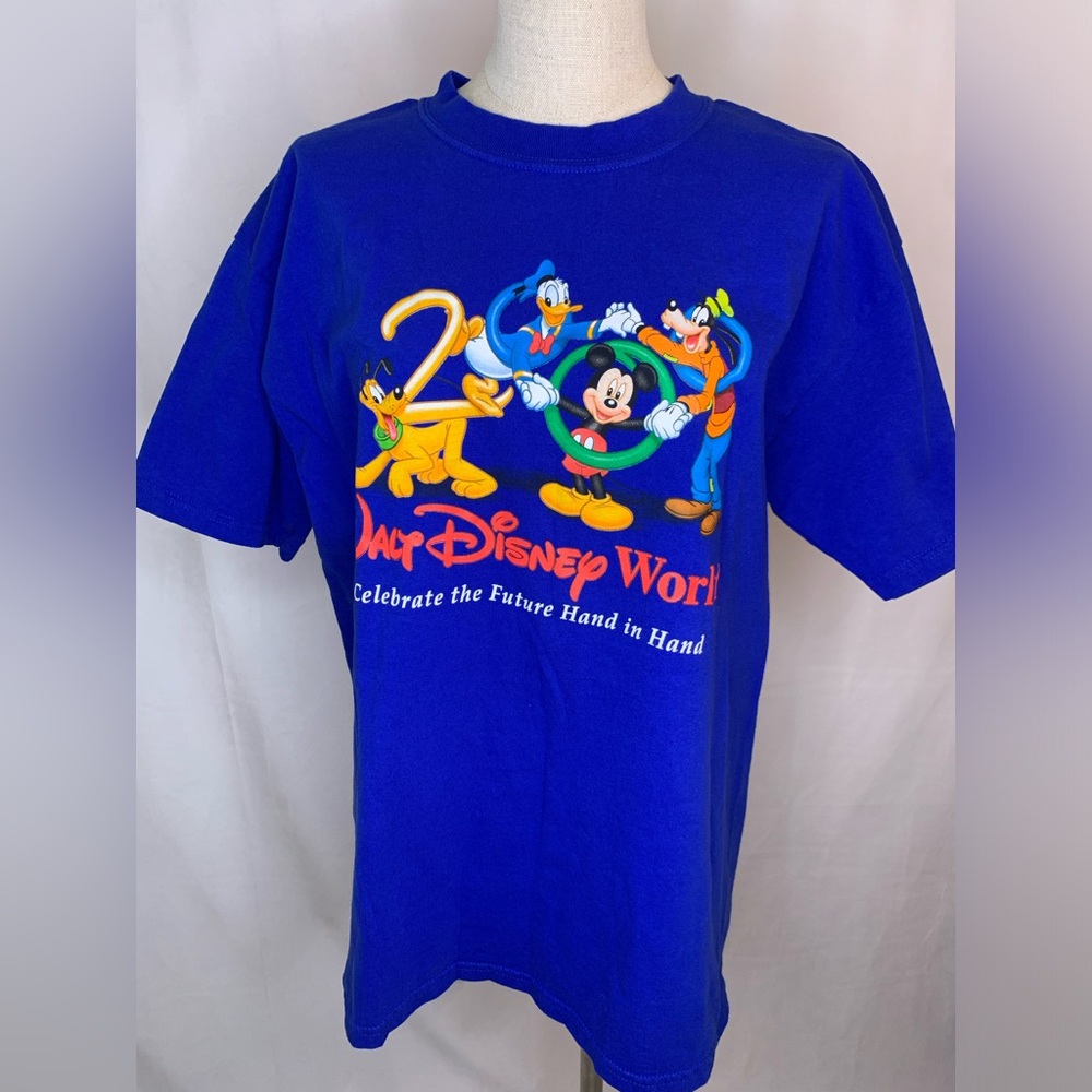 Disney parks unisex short sleeve t-shirt Y2K 2000 Mickey and friends graphic tee